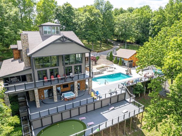 1657 Boswell Rd, Winchester, TN 37398