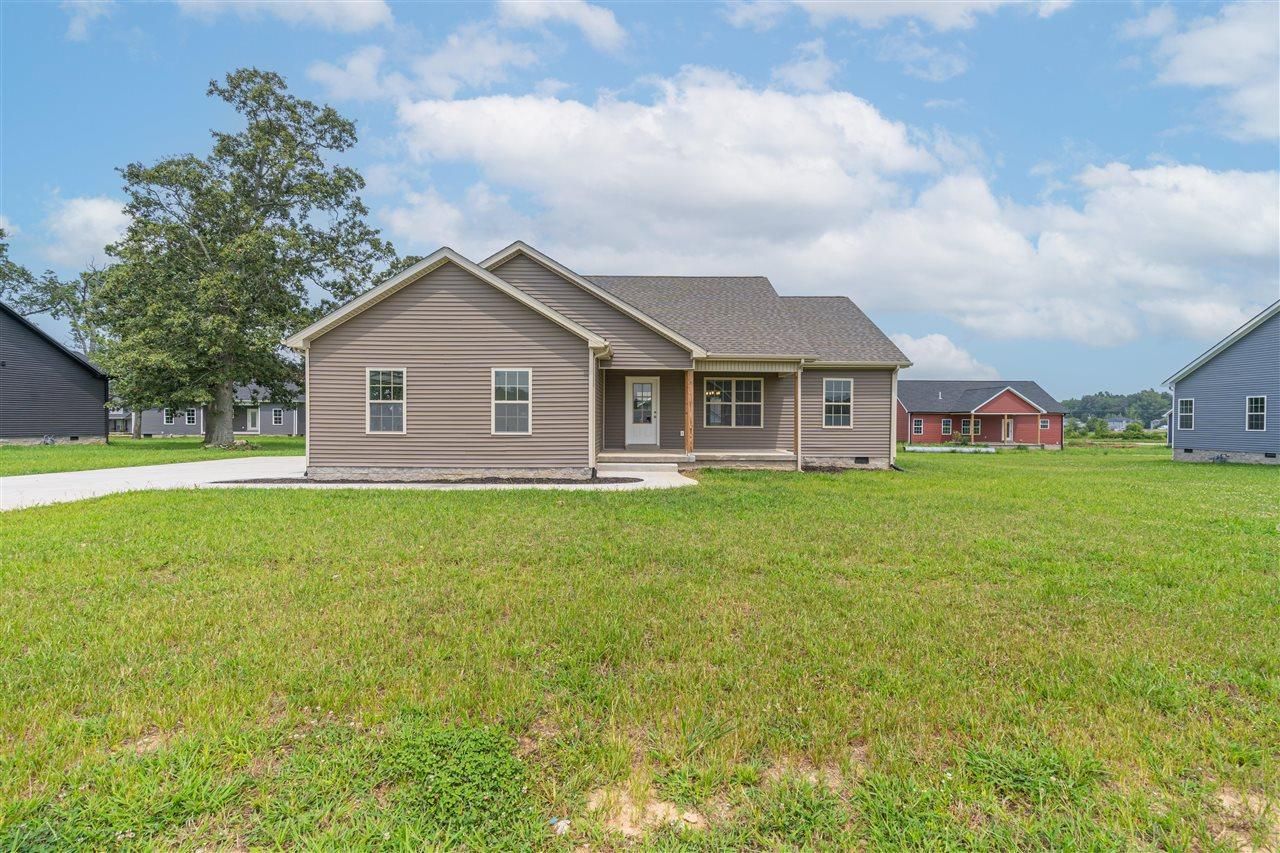 213 Greenbriar Lane, Smiths Grove, KY 42171 Main Photo