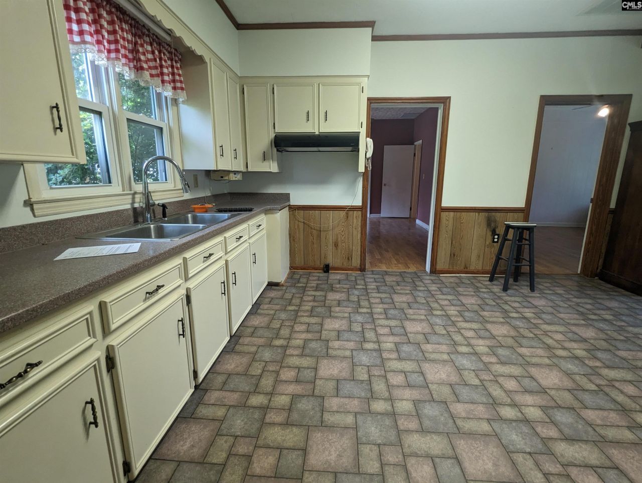 532 Pomaria Street Photo 10