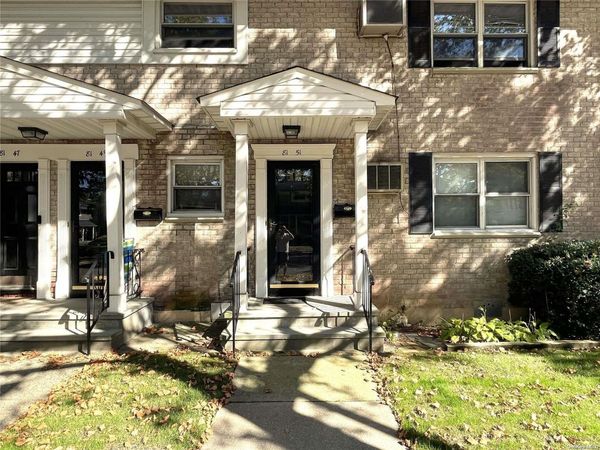 81-51 Langdale Street, Unit 207A, New Hyde Park, NY 11040