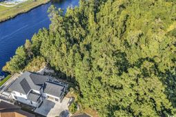 425 Pilot House Dr. photo 4