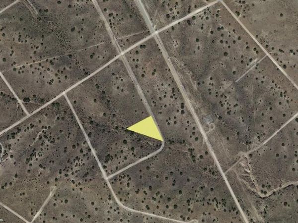 Dolphin (U24 B45 L7) Road NW, Rio Rancho, NM 87144