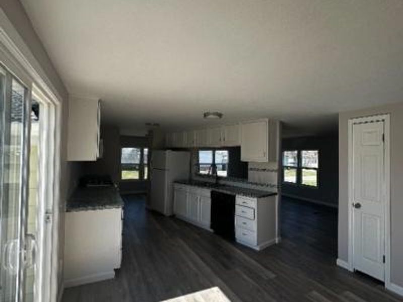 510 Arabian Court, Lagrange, OH 44050 Photo 3