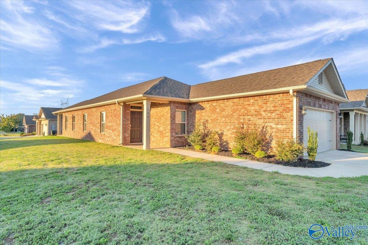 126 Fellington Court, New Market, AL 35761 Main Photo