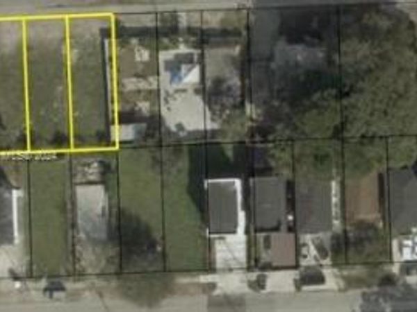 2994 NW 46th St, Miami, FL 33142