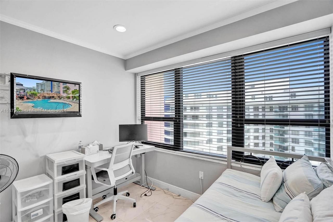 5225 Collins Ave, Unit PH7, Miami Beach, FL 33140 Photo