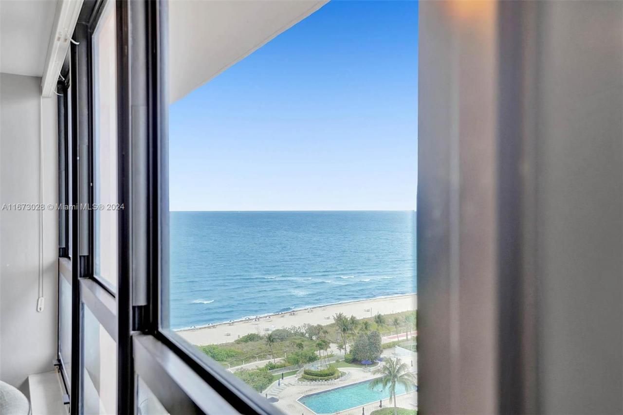 5225 Collins Ave, Unit PH7, Miami Beach, FL 33140 Photo