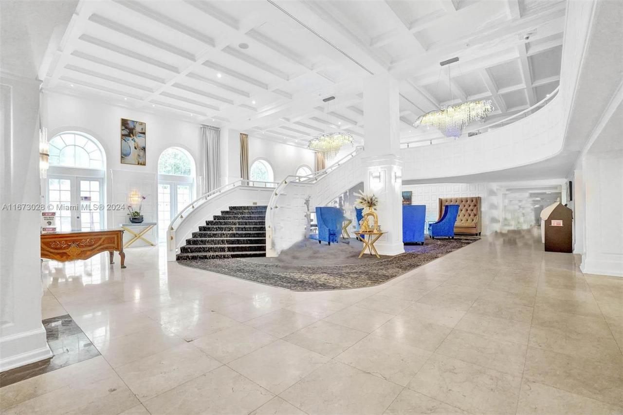 5225 Collins Ave, Unit PH7, Miami Beach, FL 33140 Photo