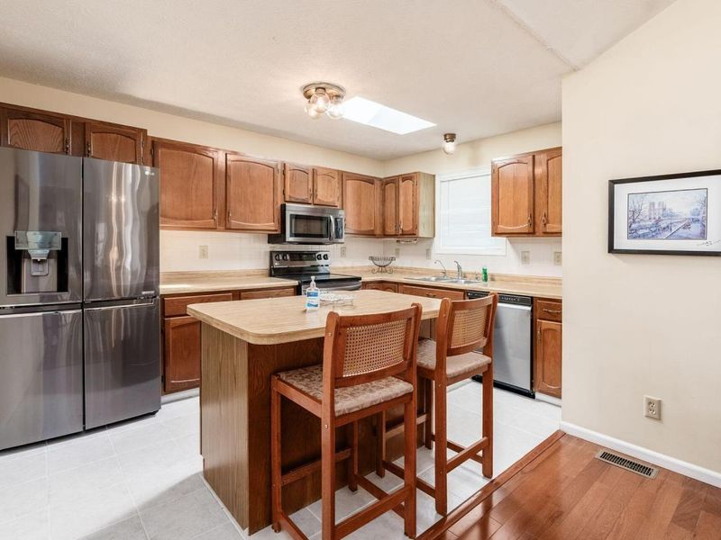 6278 Geyer Drive, Columbus, OH 43228 Photo 13