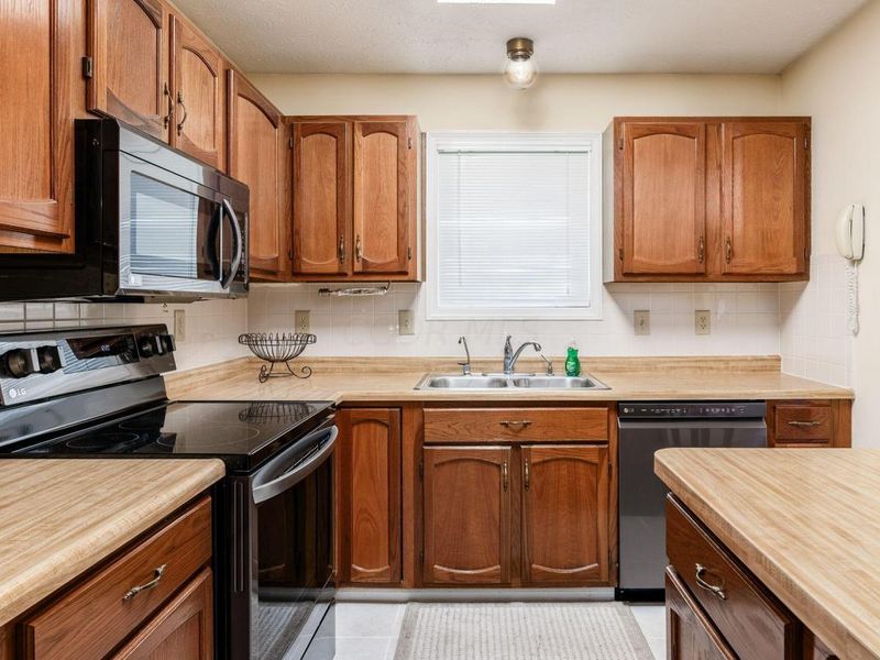 6278 Geyer Drive, Columbus, OH 43228 Photo 16