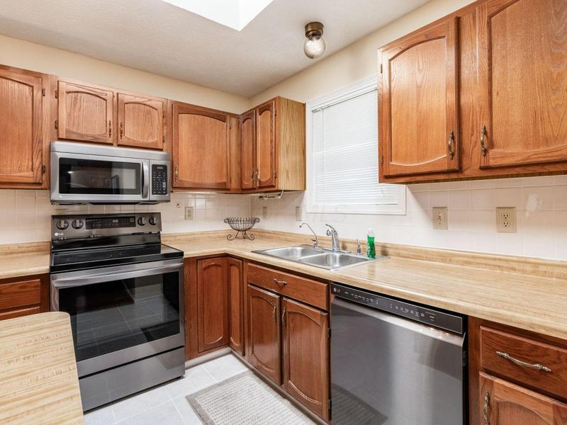 6278 Geyer Drive, Columbus, OH 43228 Photo 17