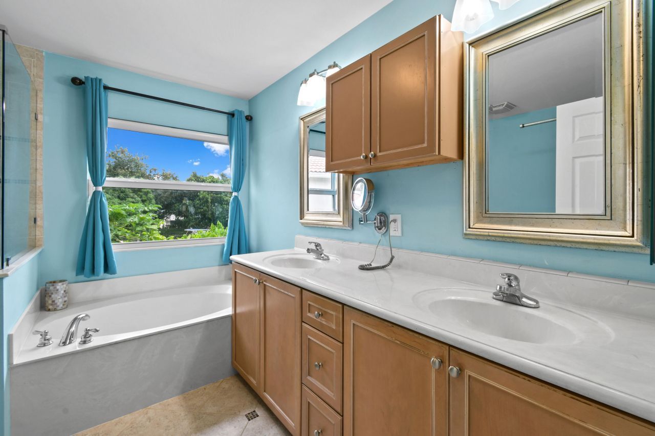 4576 Thornwood Circle, Palm Beach Gardens, FL 33418 Photo