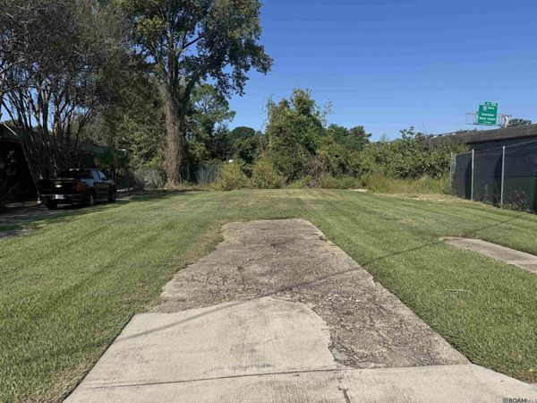 2247 Christian St, Baton Rouge, LA 70808