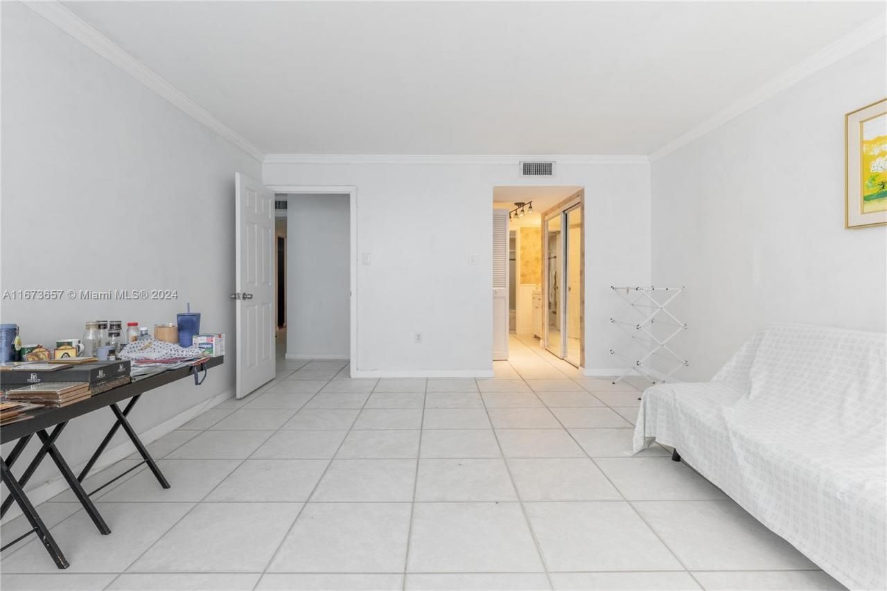 18071 Biscayne Blvd, Unit 303, Aventura, FL 33160 Photo