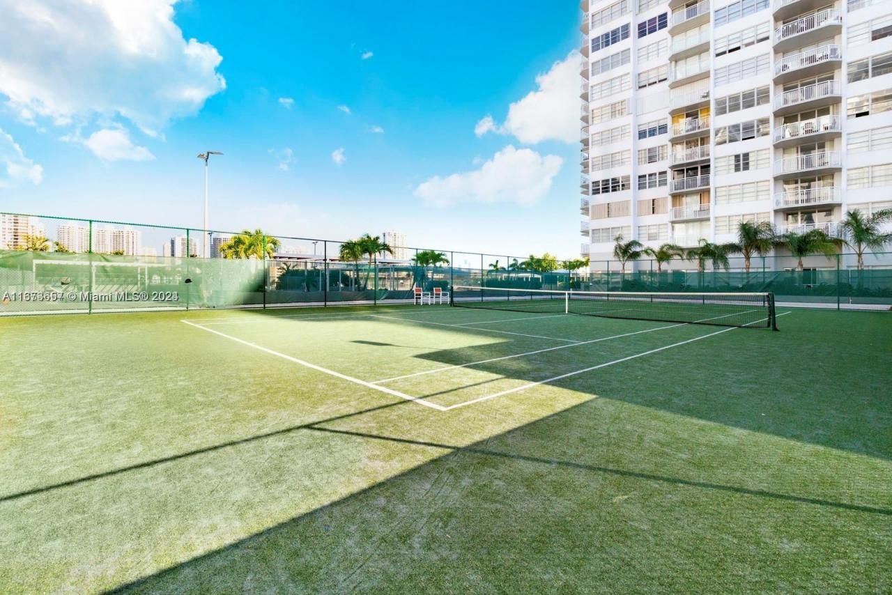 18071 Biscayne Blvd, Unit 303, Aventura, FL 33160 Photo