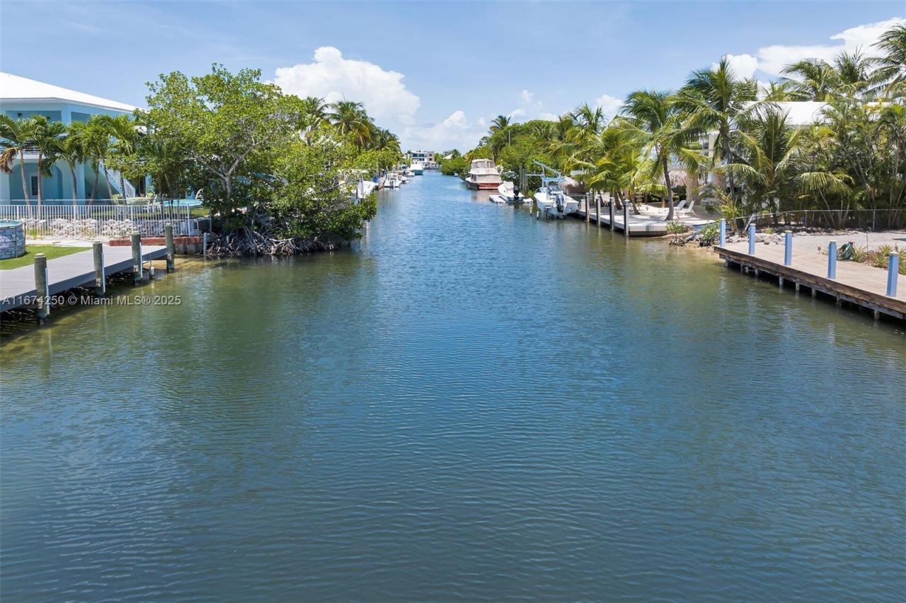 121 Venetian Dr, Islamorada, FL 33036 Photo