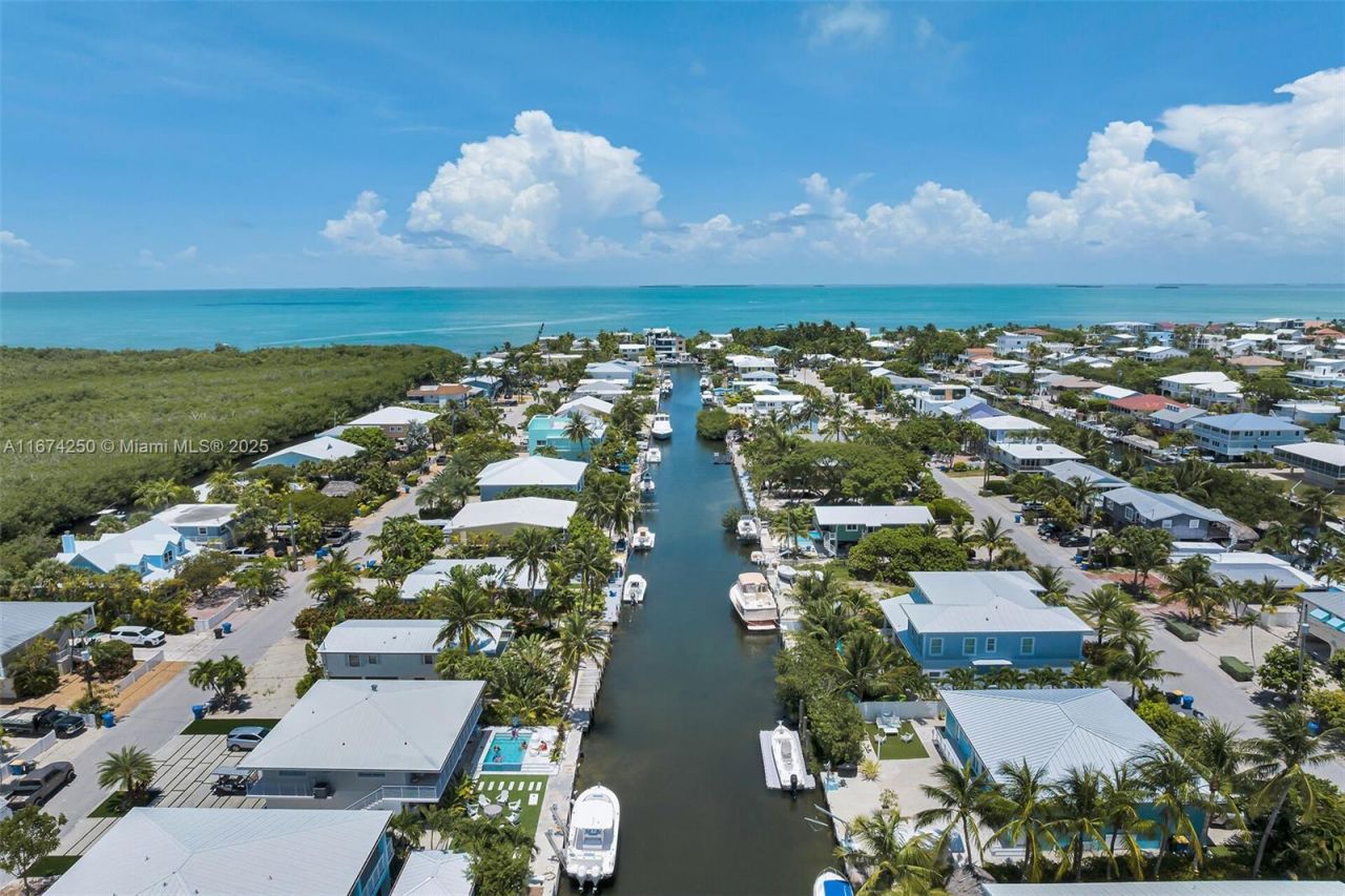 121 Venetian Dr, Islamorada, FL 33036 Photo
