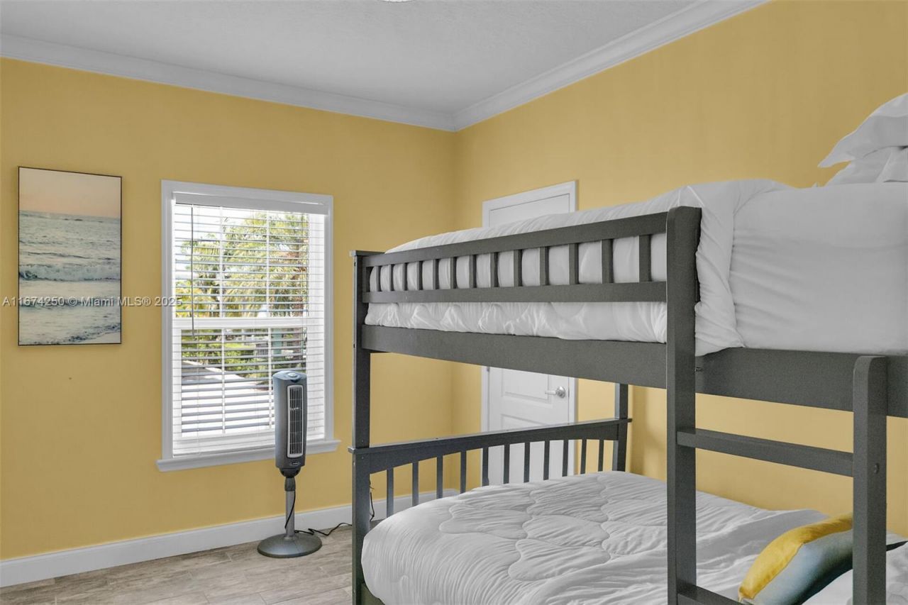 121 Venetian Dr, Islamorada, FL 33036 Photo