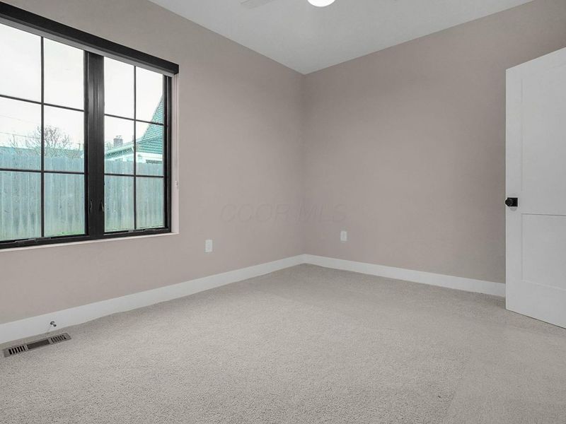 1081 W 3rd Avenue, Columbus, OH 43212 Photo 11