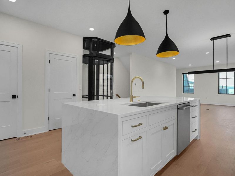 1081 W 3rd Avenue, Columbus, OH 43212 Photo 19