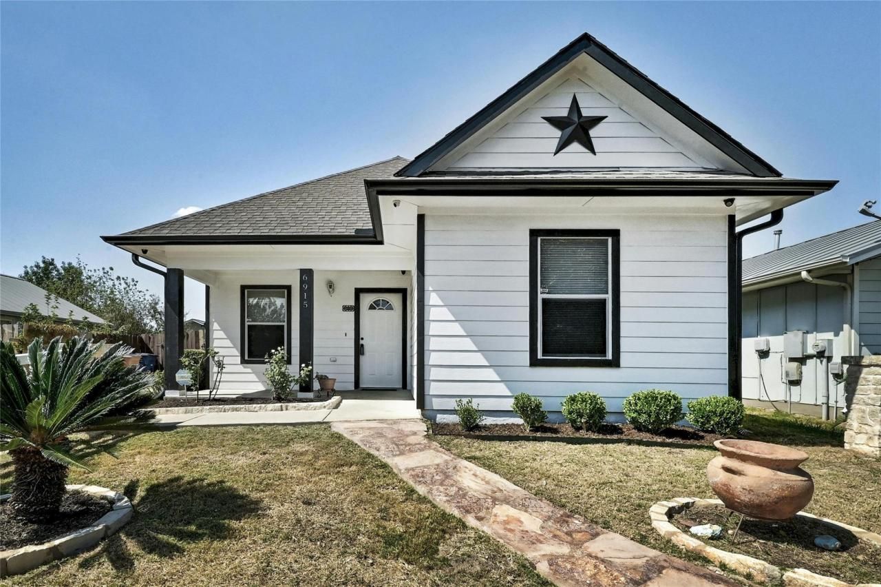 6915 Villita Avenida St, Austin, TX 78741 Main Photo