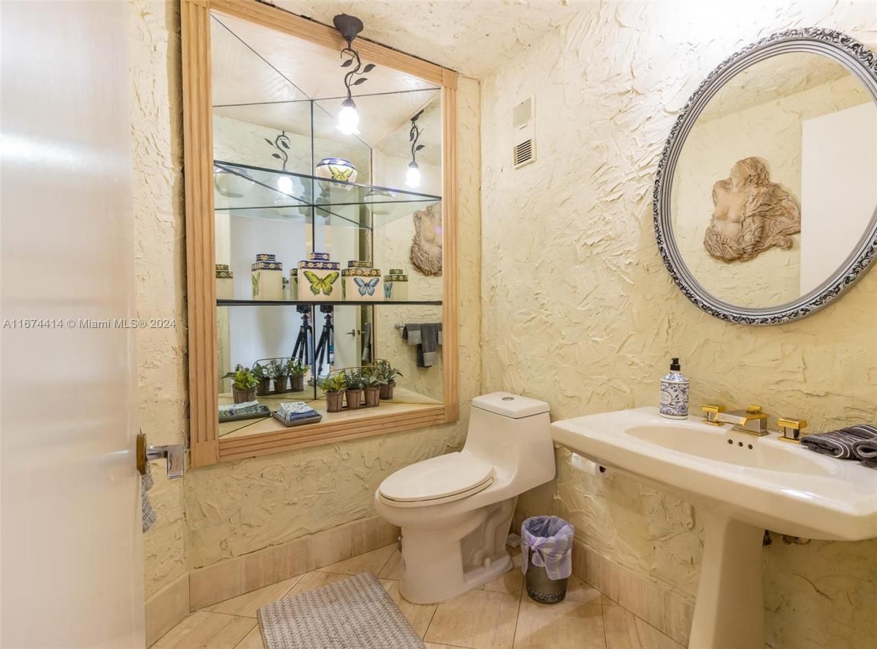 3801 NE 207th St, Unit 504, Aventura, FL 33180 Photo