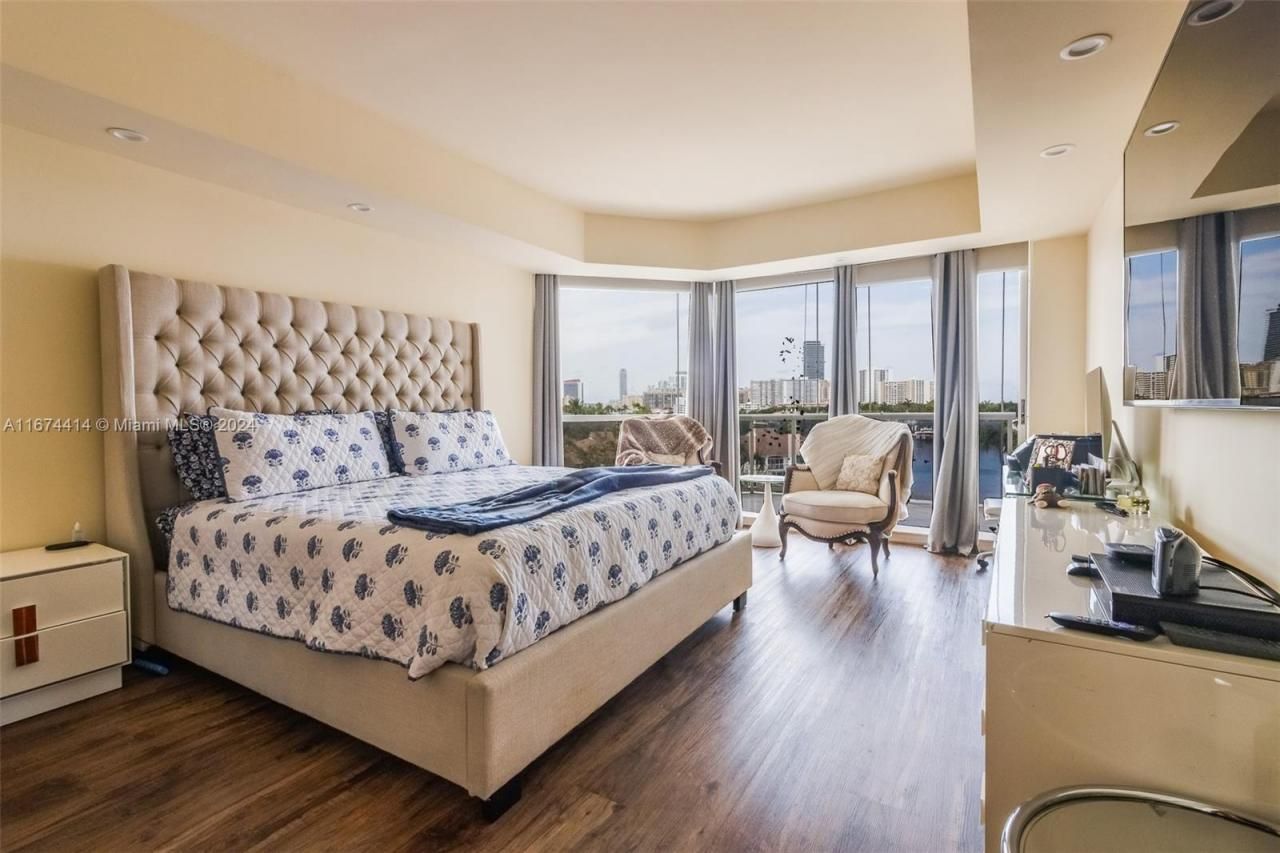 3801 NE 207th St, Unit 504, Aventura, FL 33180 Photo