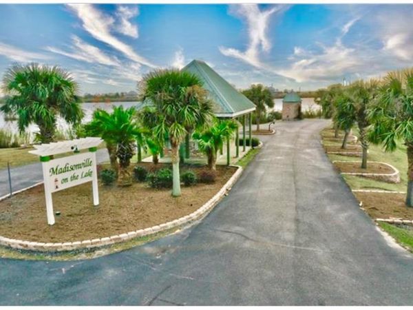 1 SOUTH CHENIER Drive, Madisonville, LA 70447