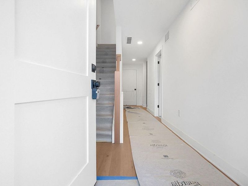 1083 W 3rd Avenue, Columbus, OH 43212 Photo 2