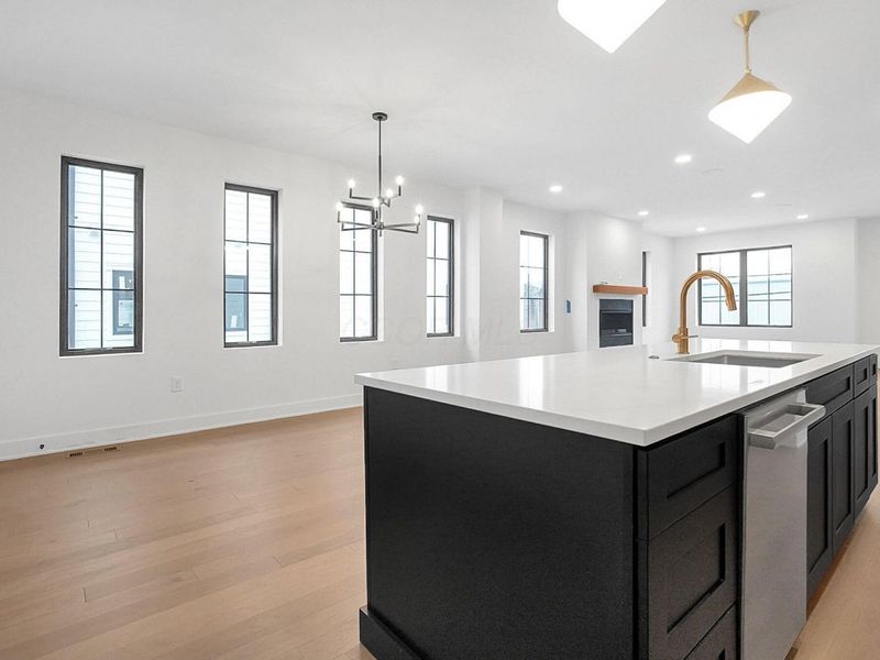 1083 W 3rd Avenue, Columbus, OH 43212 Photo 28