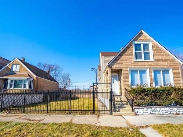 8616 S Emerald Avenue, Chicago, IL 60620