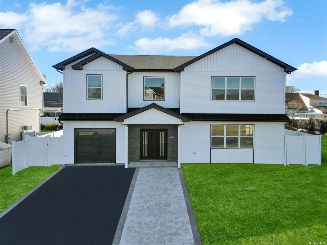 37 Old Farm Road, Levittown, NY 11756 Main Photo