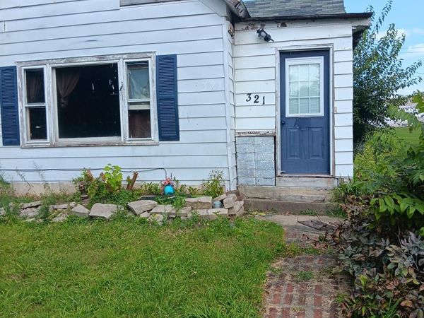 321 N Chicago Avenue, Brazil, IN 47834