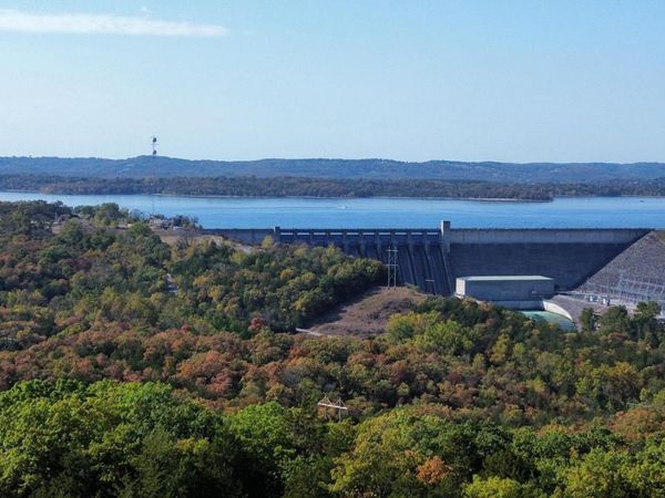 000 Trophy Run Road , Hollister, MO 65672