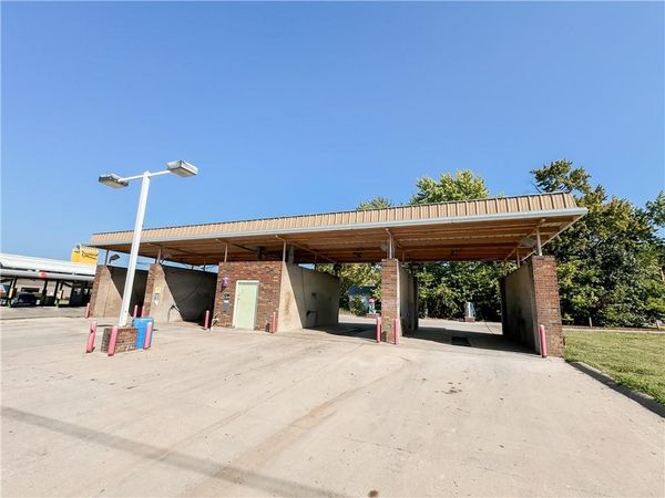 425 W 1st Avenue, Garnett, KS 66032