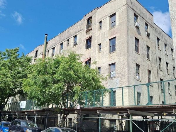 21-38 35 Street, Unit 1H, Astoria, NY 11105