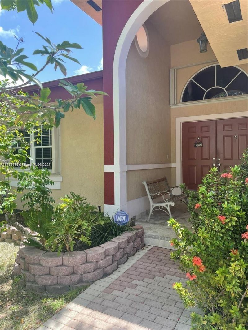 232 SW 7th Ave, Hallandale Beach, FL 33009 Photo