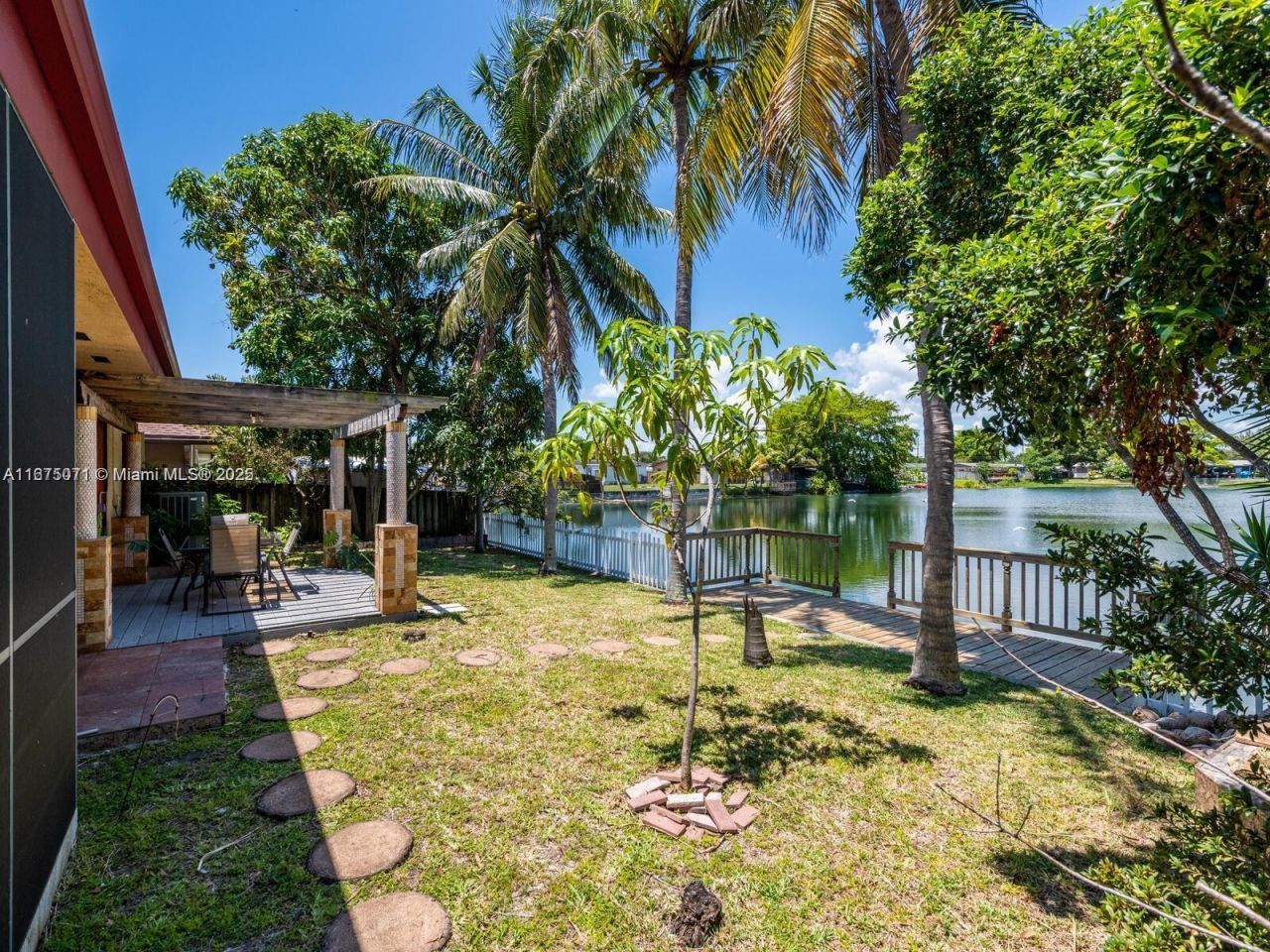 232 SW 7th Ave, Hallandale Beach, FL 33009 Photo