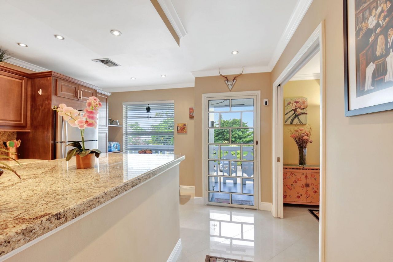 2721 SW 15th Street, Unit 203, Delray Beach, FL 33445 Photo