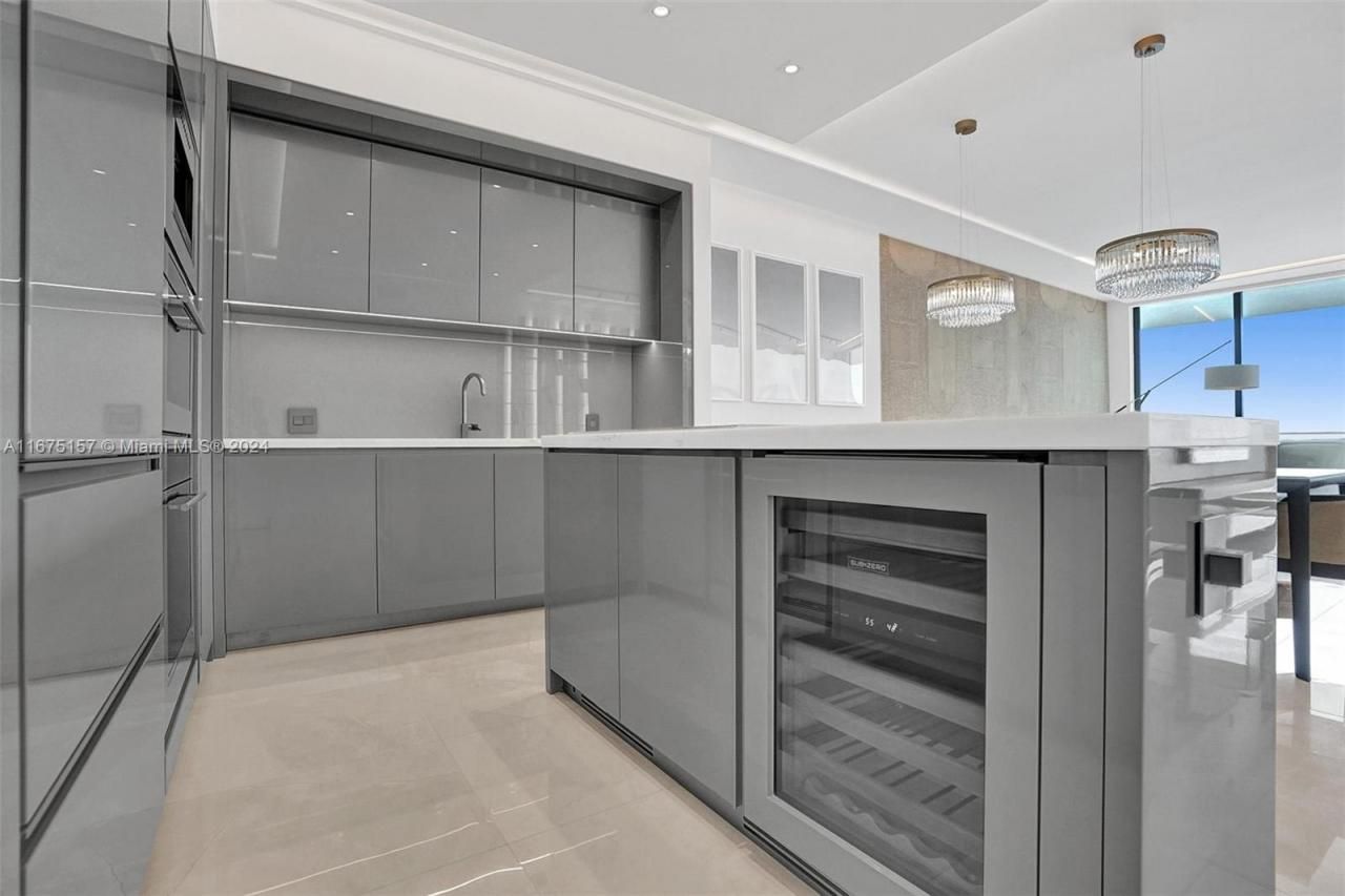 18975 Collins Ave, Unit 2001, Sunny Isles Beach, FL 33160 Photo