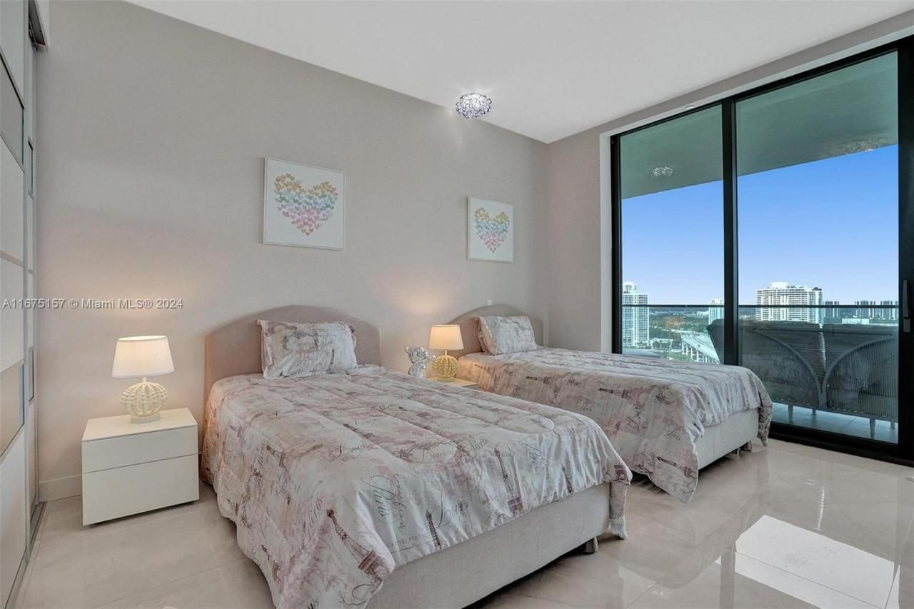 18975 Collins Ave, Unit 2001, Sunny Isles Beach, FL 33160 Photo