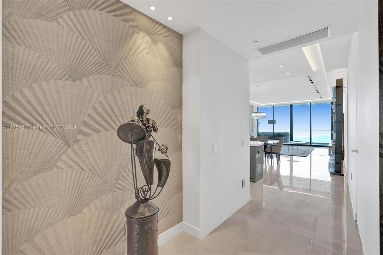 18975 Collins Ave, Unit 2001, Sunny Isles Beach, FL 33160 Photo