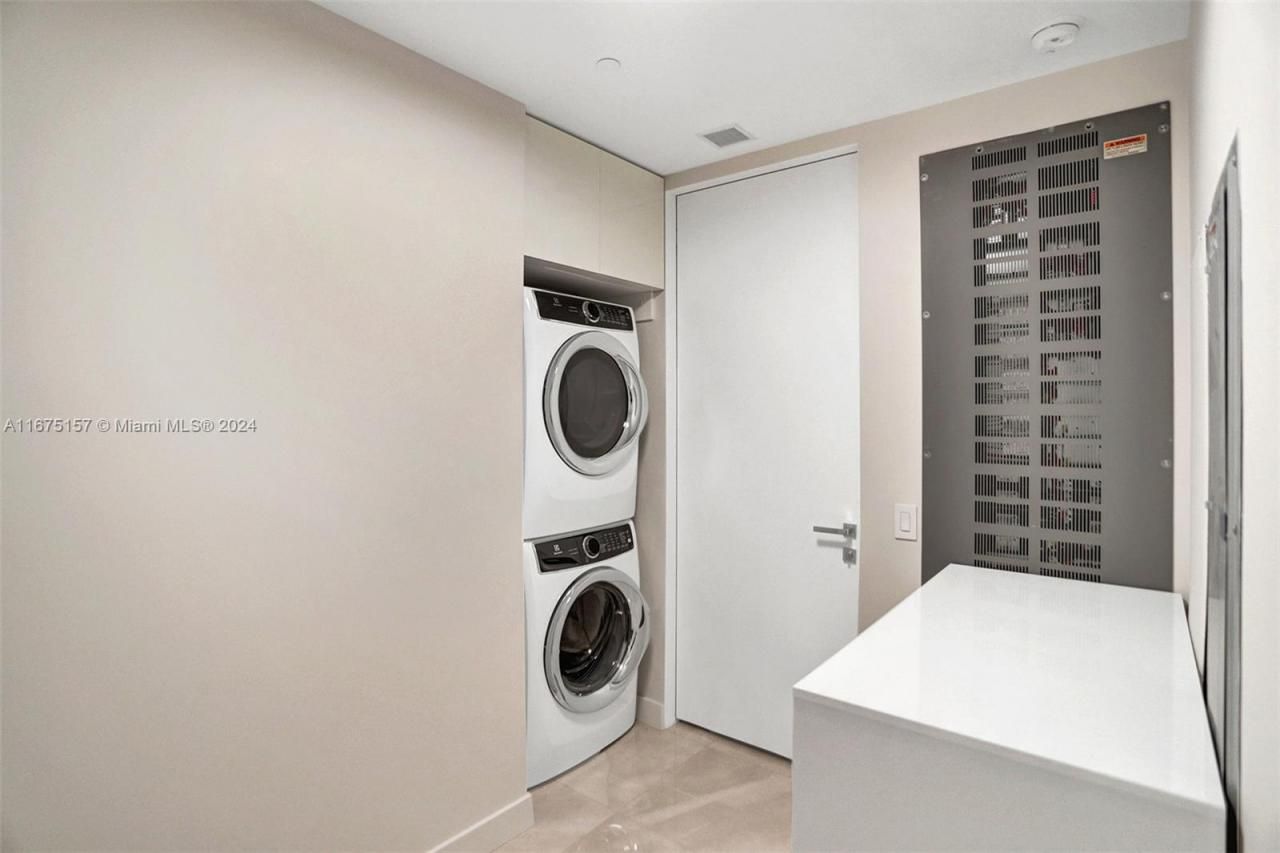 18975 Collins Ave, Unit 2001, Sunny Isles Beach, FL 33160 Photo