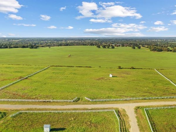 107 Homestead Court, Lipan, TX 76462