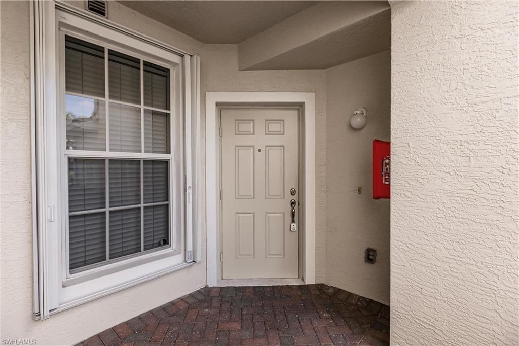 1325 Henley St, Unit 902, Naples, FL 34105 Photo