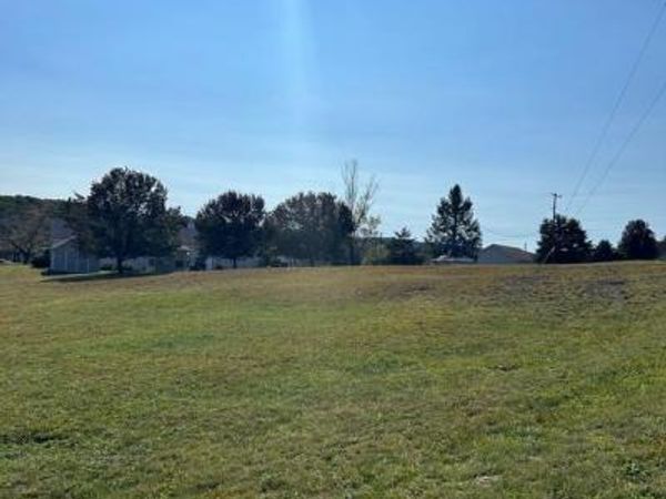 2200 QUARTERHORSE DRIVE, AUBURN, PA 17922