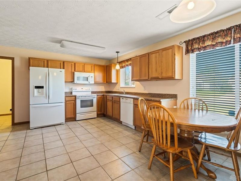2408 Homeland Court, Kettering, OH 45420 Photo 7