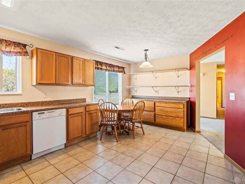 2408 Homeland Court, Kettering, OH 45420 Photo 9