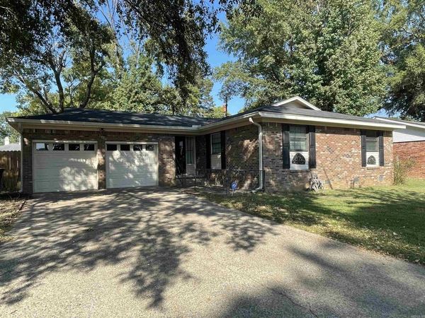 1004 N JP WRight Road, Jacksonville, AR 72076