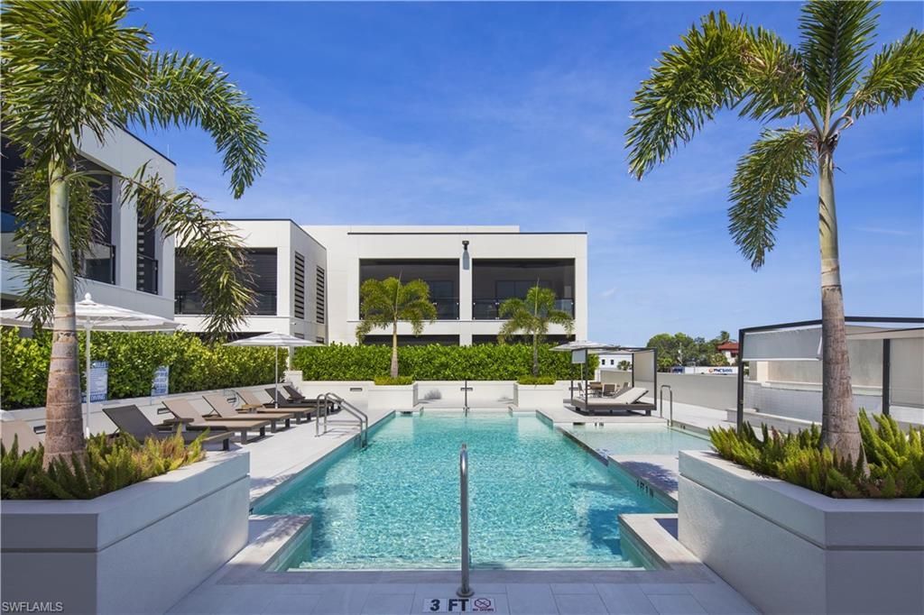 82 9th St S, Unit 205, Naples, FL 34102 Photo